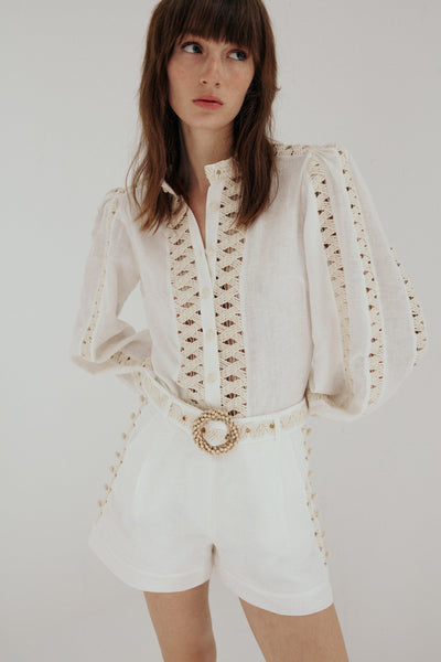 Lea Short White
